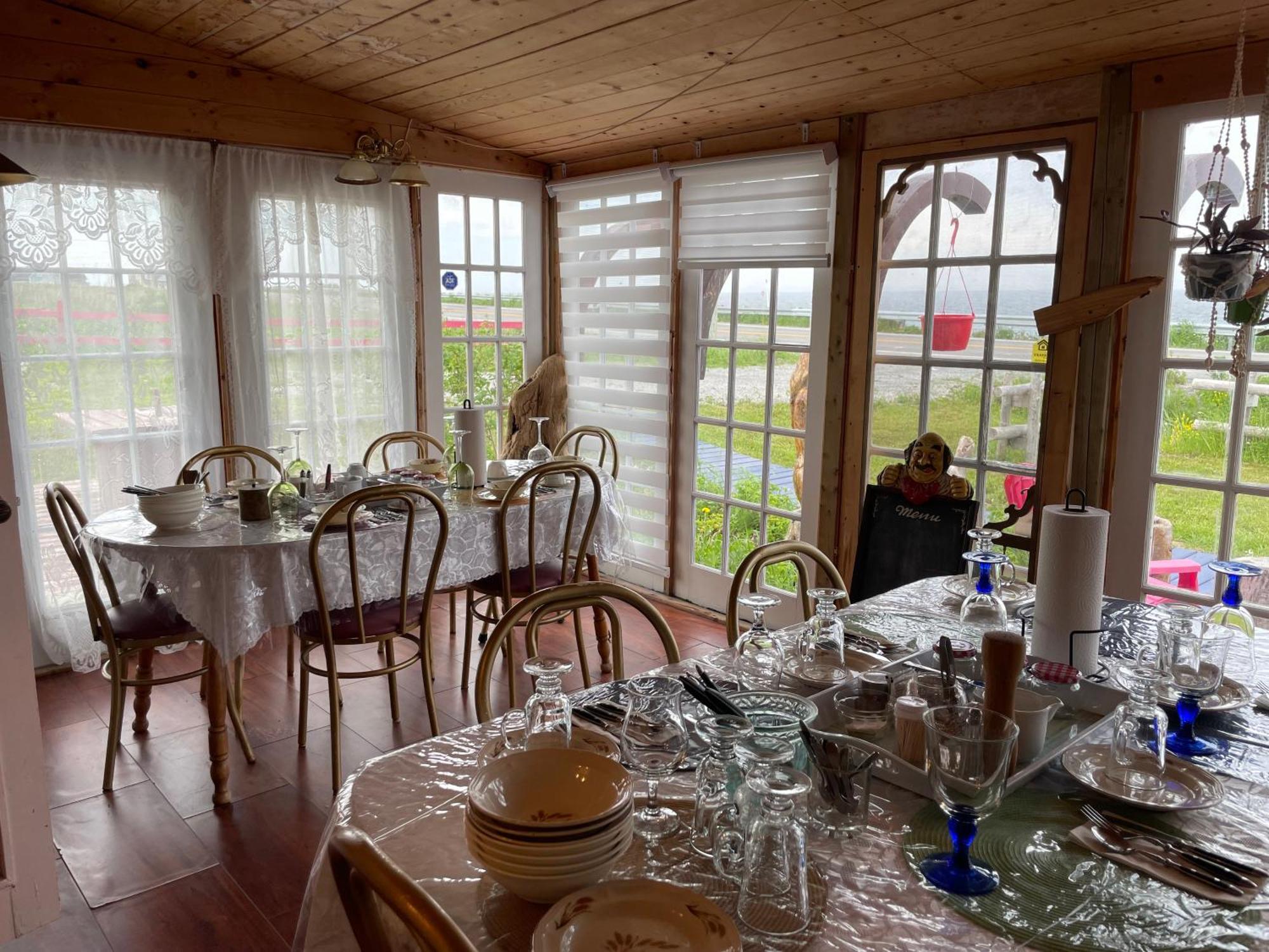 Gite La Belle Forillonne Chambre Bleu Ciel Gaspé Dış mekan fotoğraf